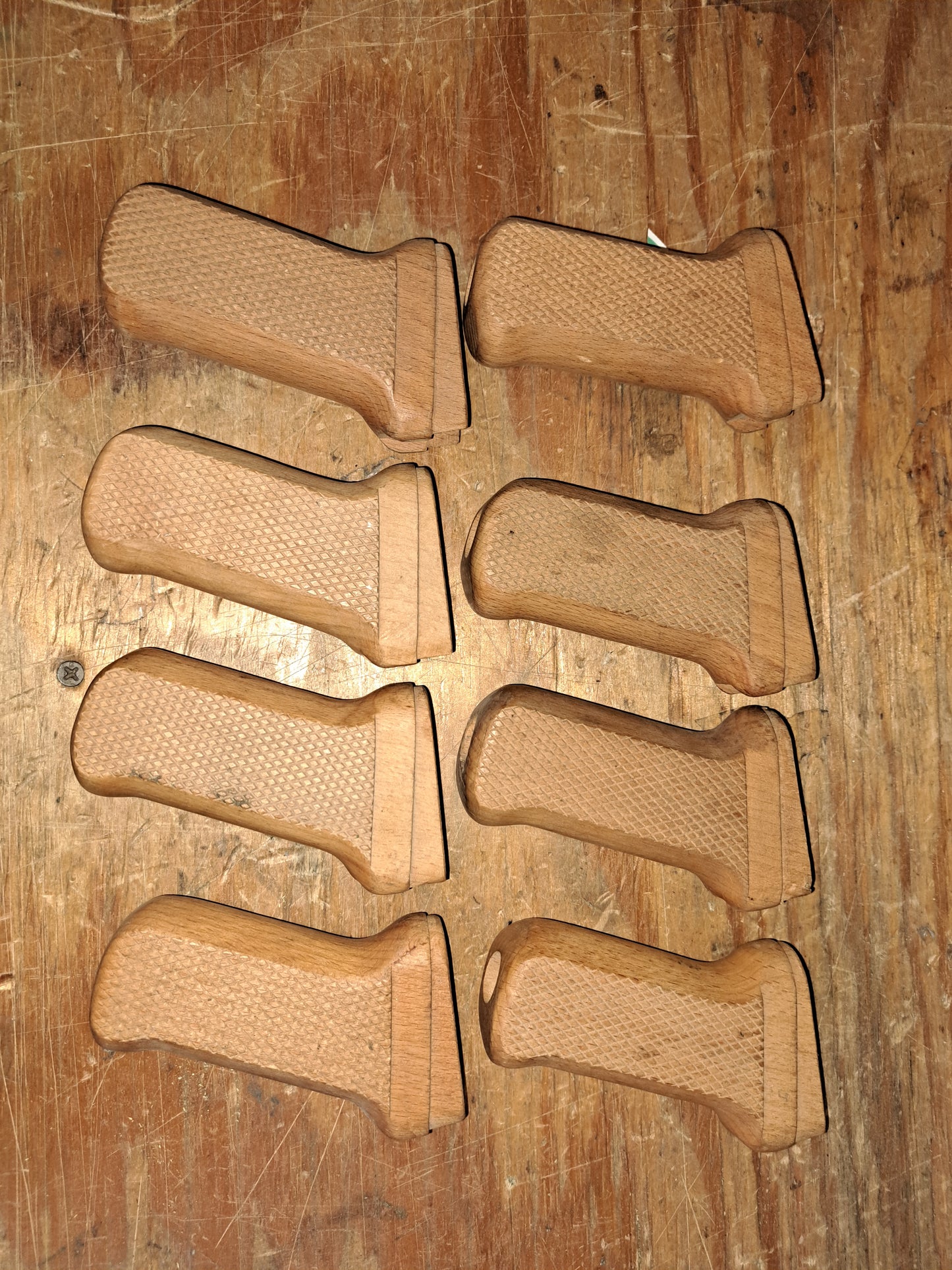 FAT WOOD CHECKERED PISTOL GRIP