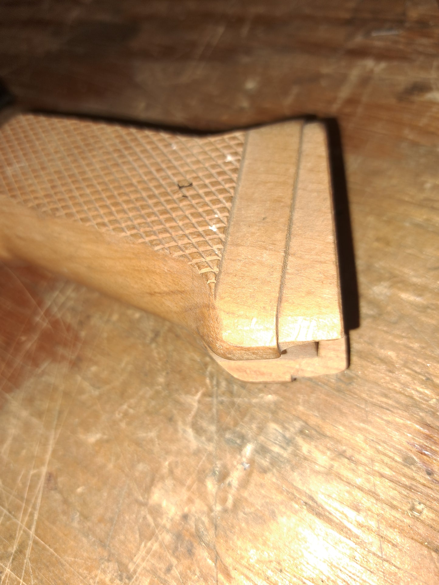 FAT WOOD CHECKERED PISTOL GRIP