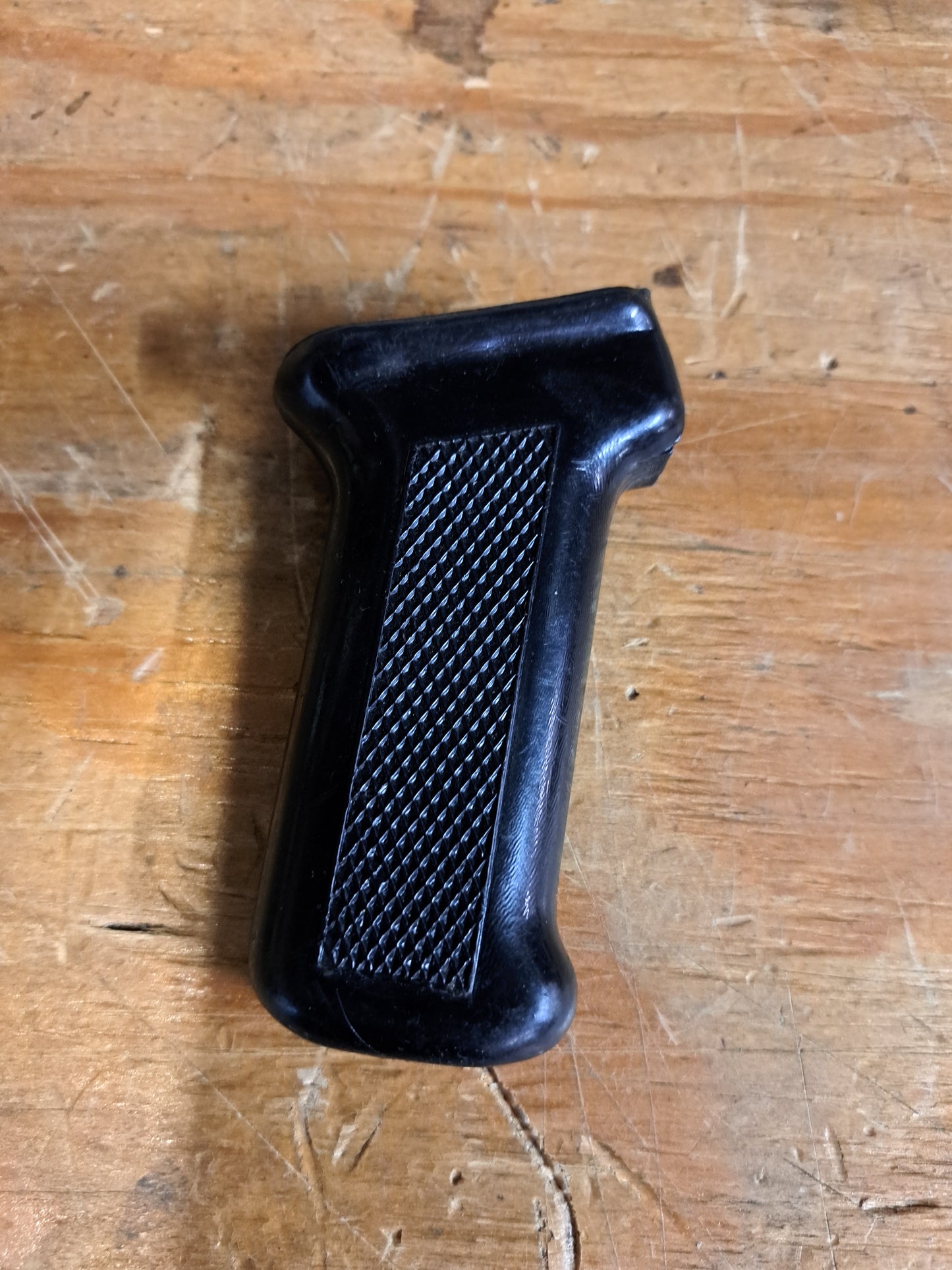 MAADI BLACK PISTOL GRIP